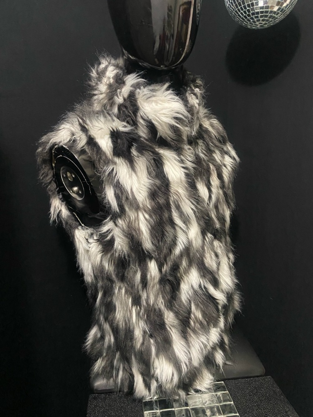 Marc New York Black and White Faux Fur Vest - Picture 8 of 15